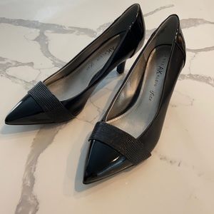 Anne Klein flex pumps